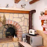 House Marija, *